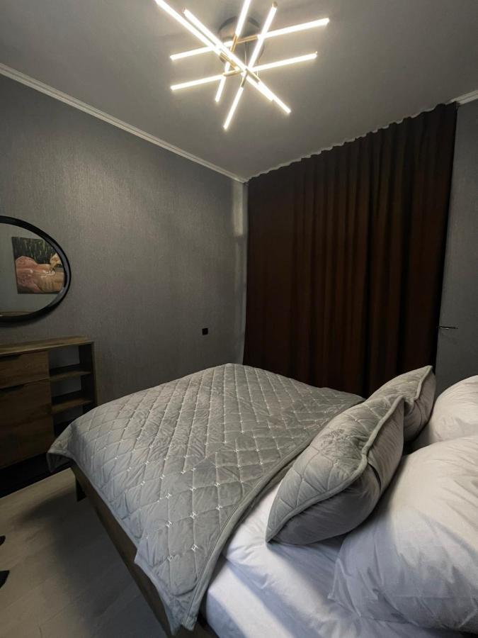 Vel Люкс Apartamento Chernivtsi Exterior foto