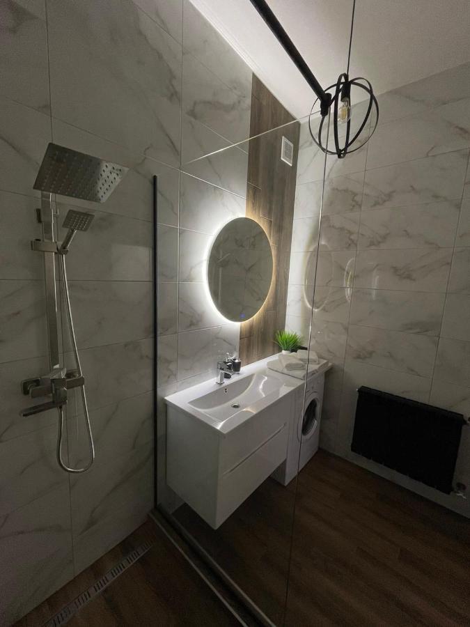 Vel Люкс Apartamento Chernivtsi Exterior foto