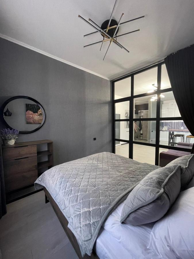 Vel Люкс Apartamento Chernivtsi Exterior foto