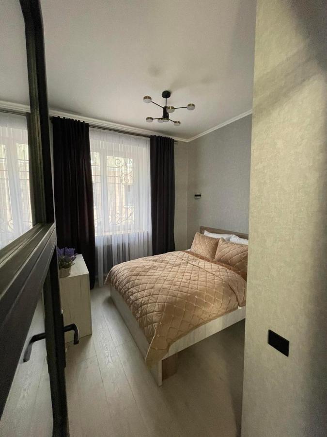 Vel Люкс Apartamento Chernivtsi Exterior foto