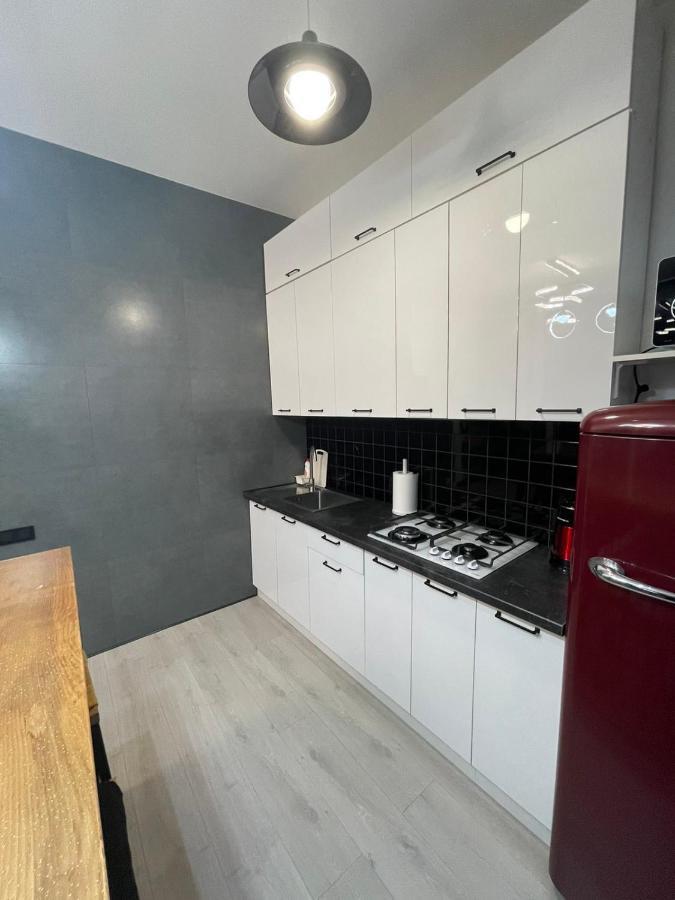 Vel Люкс Apartamento Chernivtsi Exterior foto