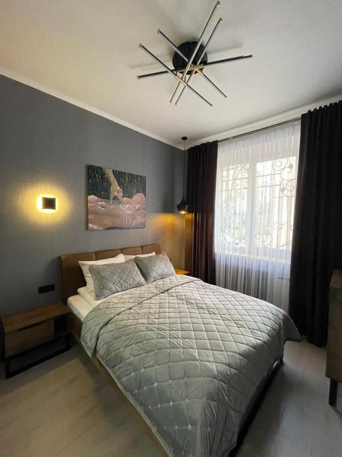 Vel Люкс Apartamento Chernivtsi Exterior foto