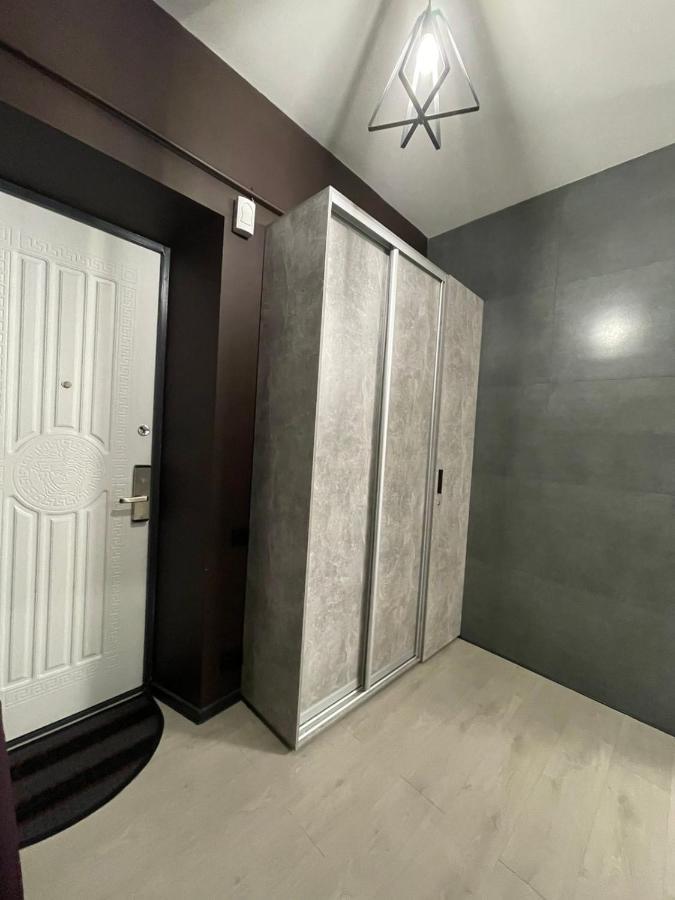 Vel Люкс Apartamento Chernivtsi Exterior foto