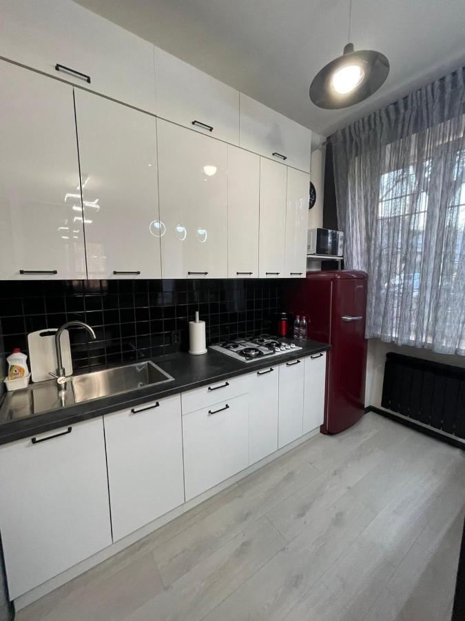 Vel Люкс Apartamento Chernivtsi Exterior foto