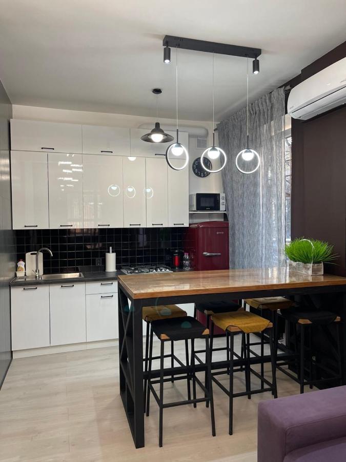 Vel Люкс Apartamento Chernivtsi Exterior foto
